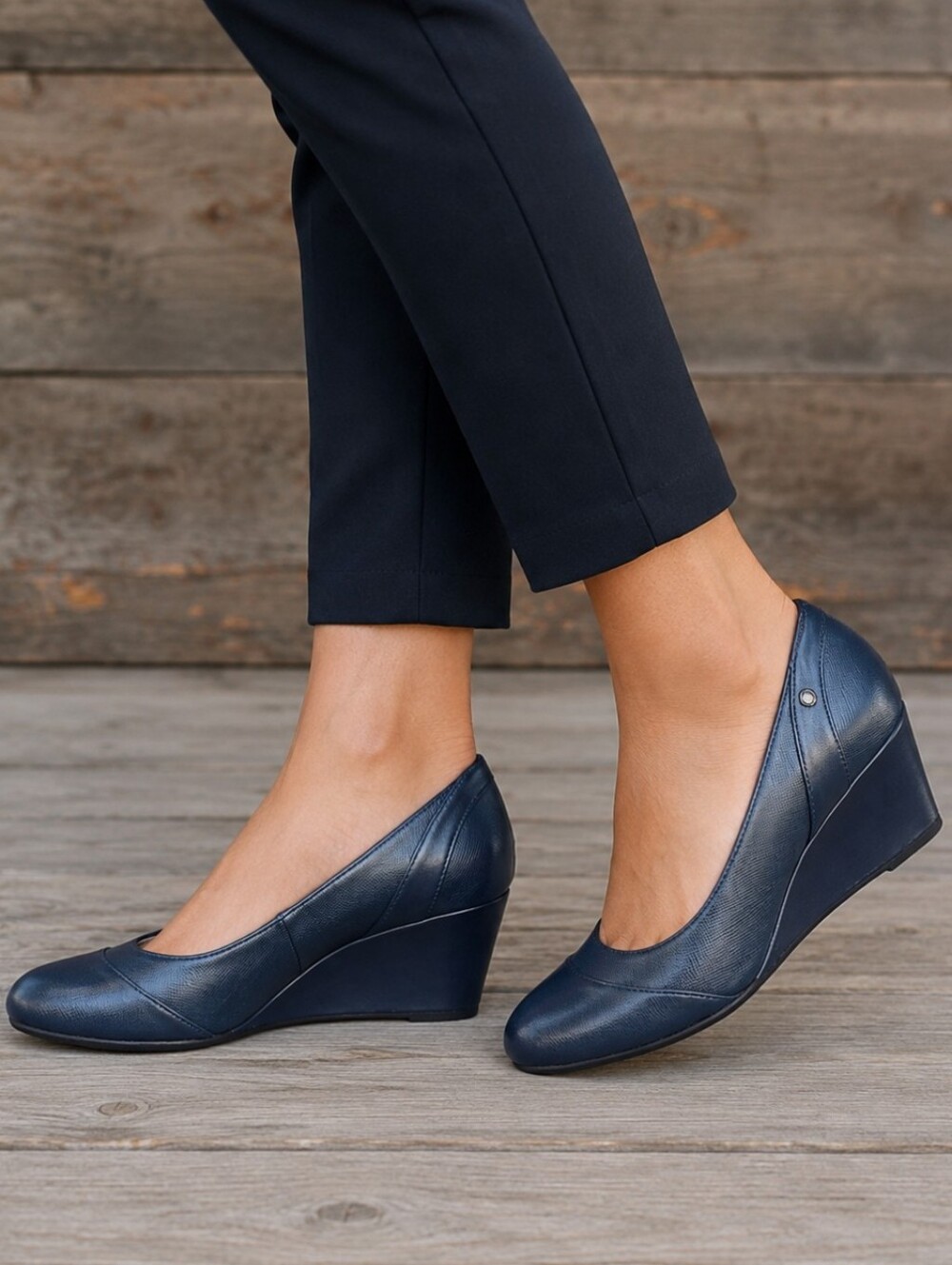Life Stride NEW Dreams Classic Feminine Minimalist Navy Comfort Wedge Pump 9M